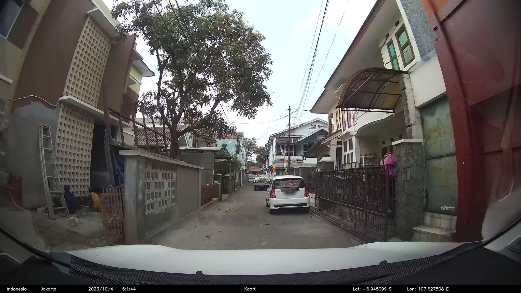 Street view near Hotel Piton, Bandung — © kaart5 (CC BY-SA · Mapillary)