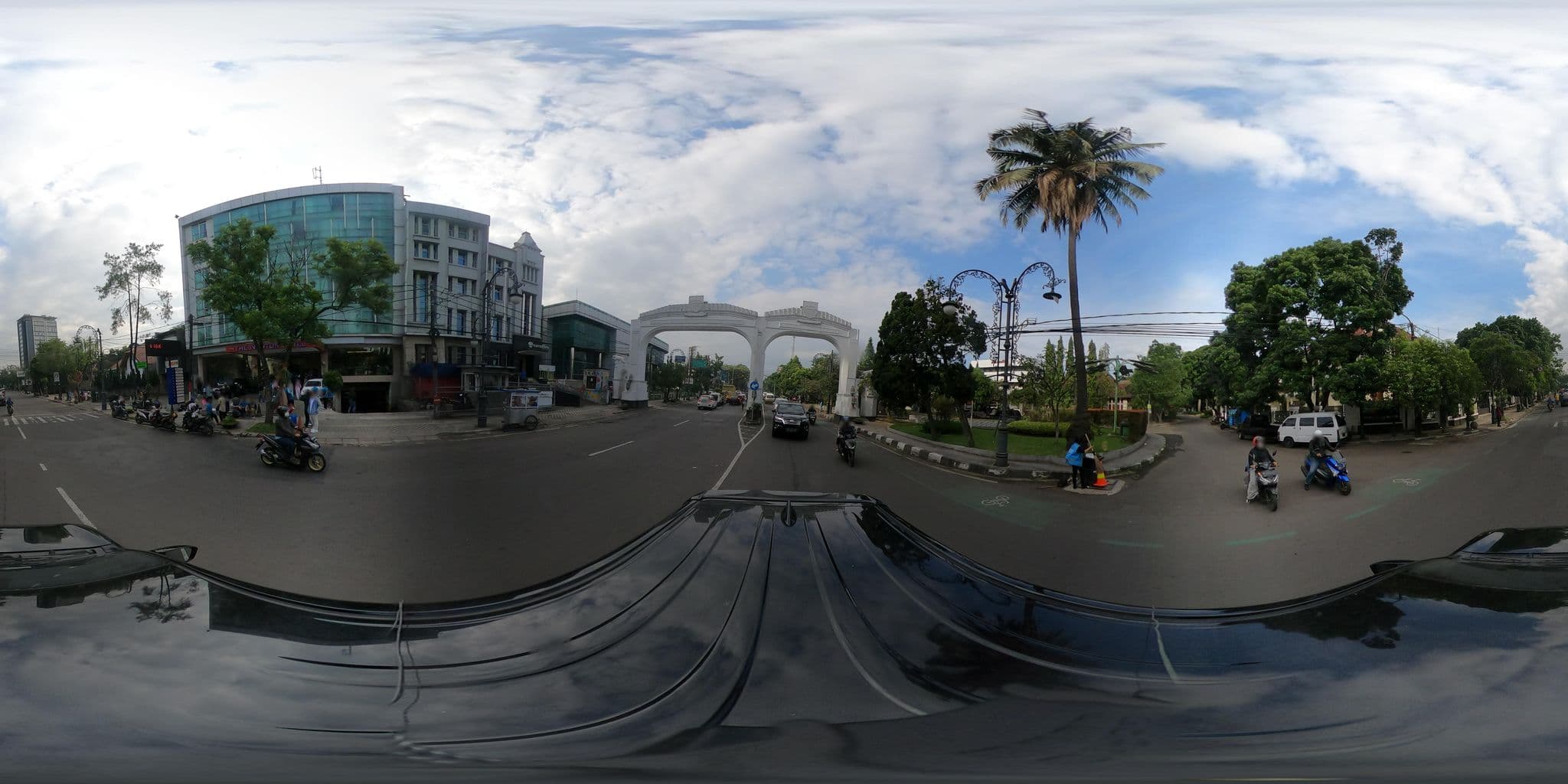Street view near The Newton Hotel, Bandung — © kaart_360 (CC BY-SA · Mapillary)