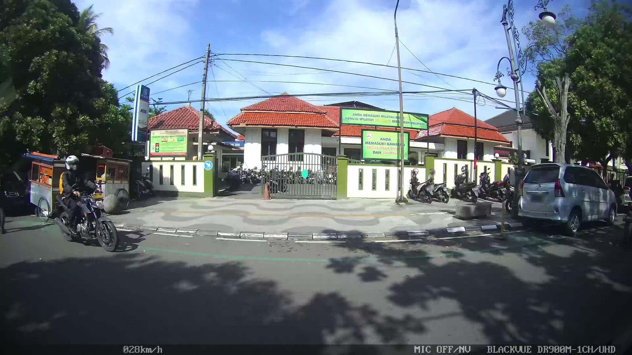 Street view near Hotel Santika Premiere Jakarta, Bandung — © kaart_2 (CC BY-SA · Mapillary)