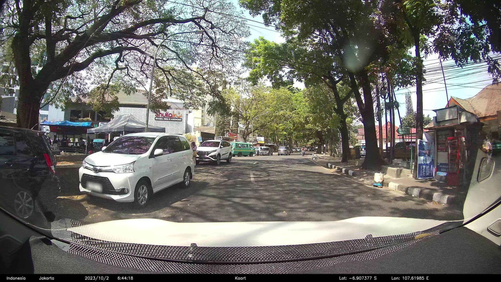 Street view near Hotel Malioboro inn, Bandung — © kaart5 (CC BY-SA · Mapillary)