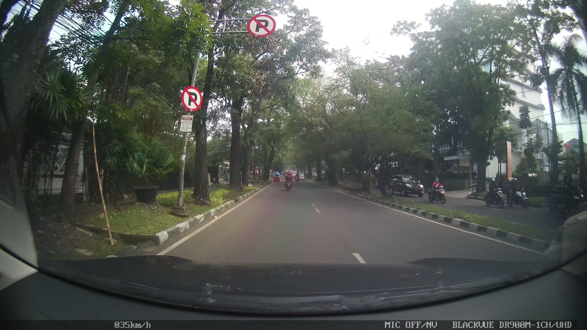 Street view near Hotel Bumi Kitri Pramuka, Bandung — © kaart_2 (CC BY-SA · Mapillary)