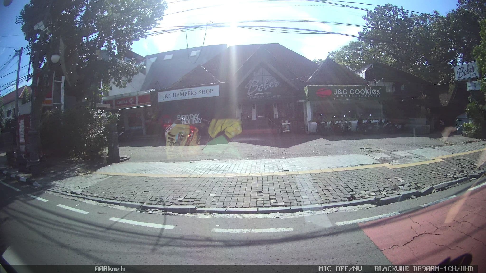 Street view near room no.601 HoLiday inn, Bandung — © kaart_2 (CC BY-SA · Mapillary)