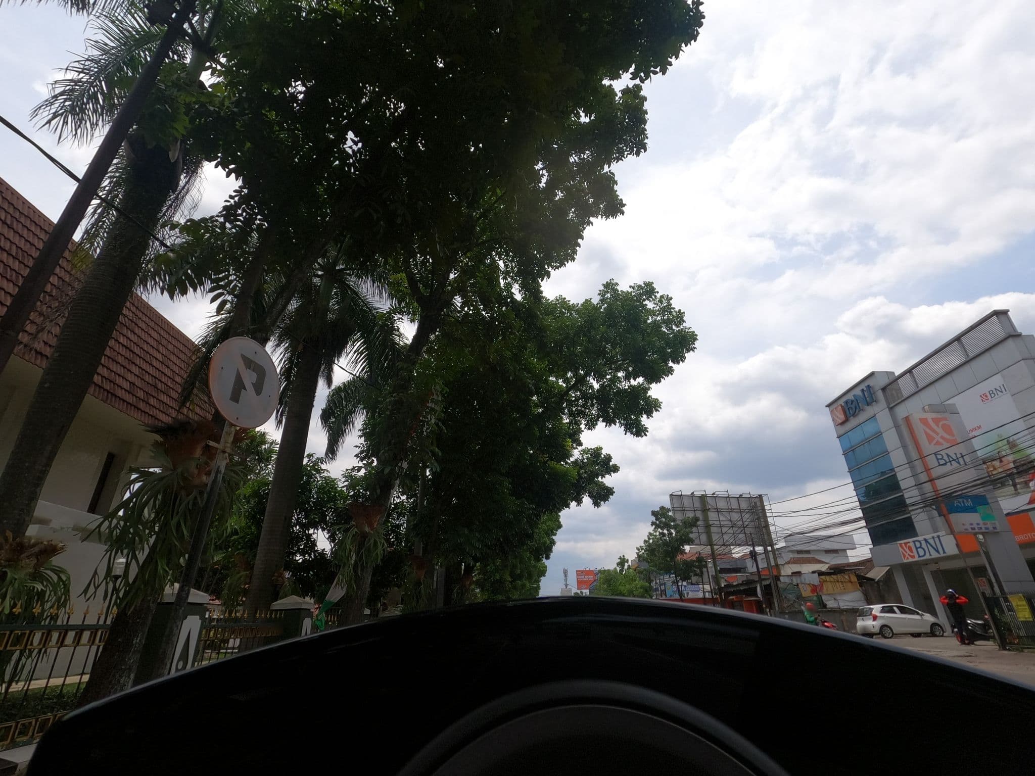 Street view near Hotel Benoa Bandung, Bandung — © addharuery (CC BY-SA · Mapillary)
