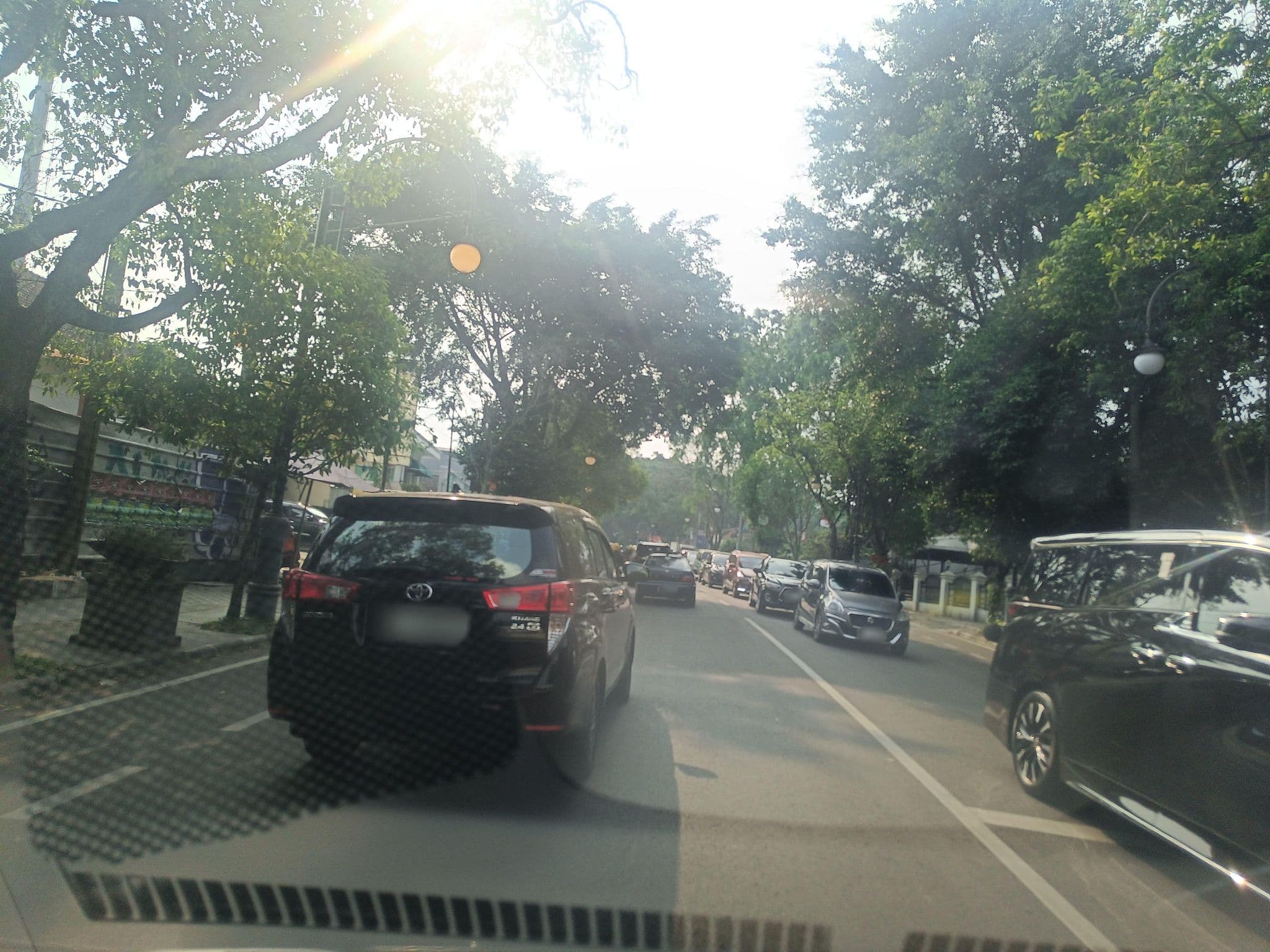 Street view near Hotel Graha Sartika, Bandung — © hen0ch (CC BY-SA · Mapillary)