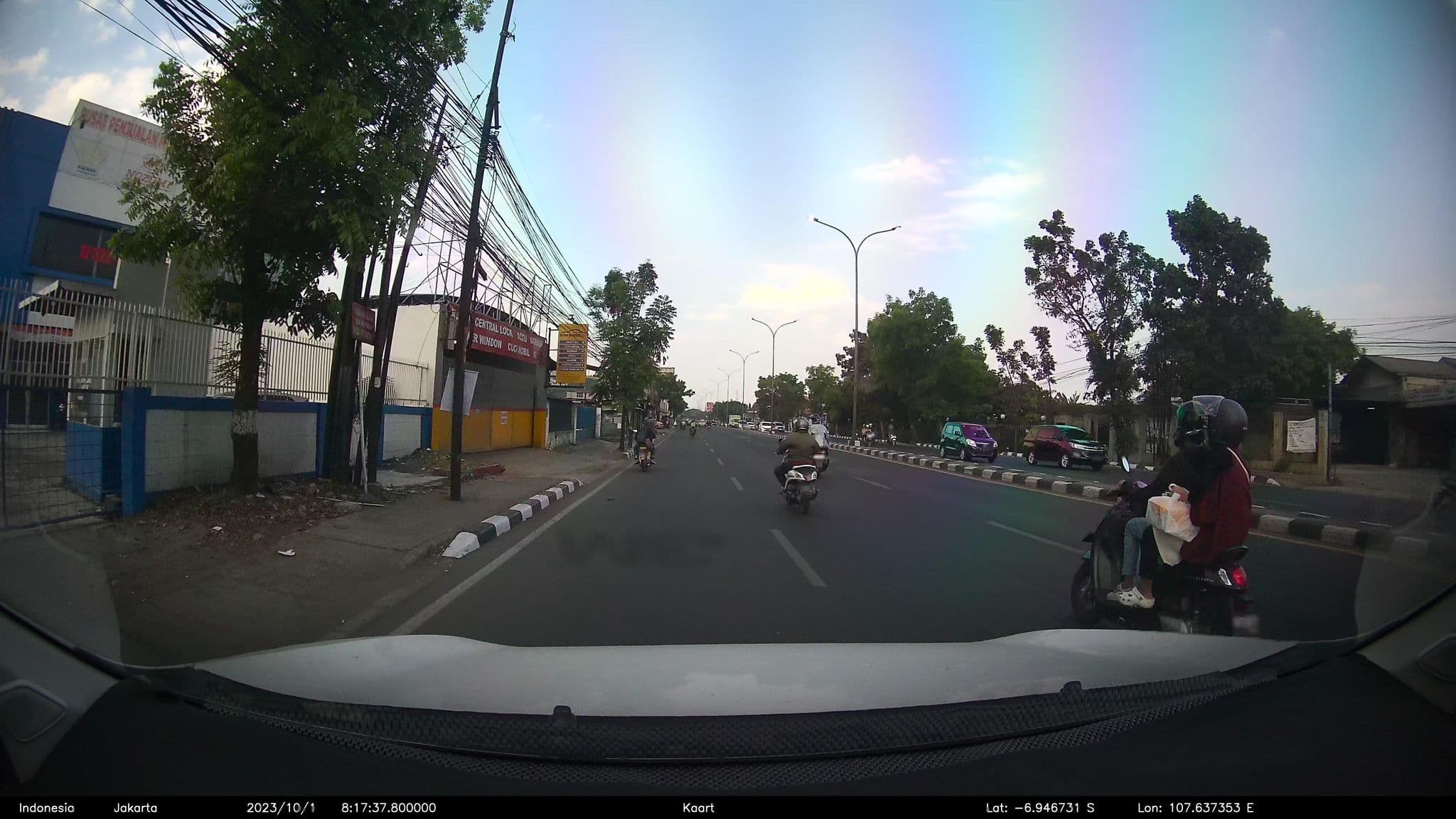 Street view near YB Land Hotel, Bandung — © kaart5 (CC BY-SA · Mapillary)