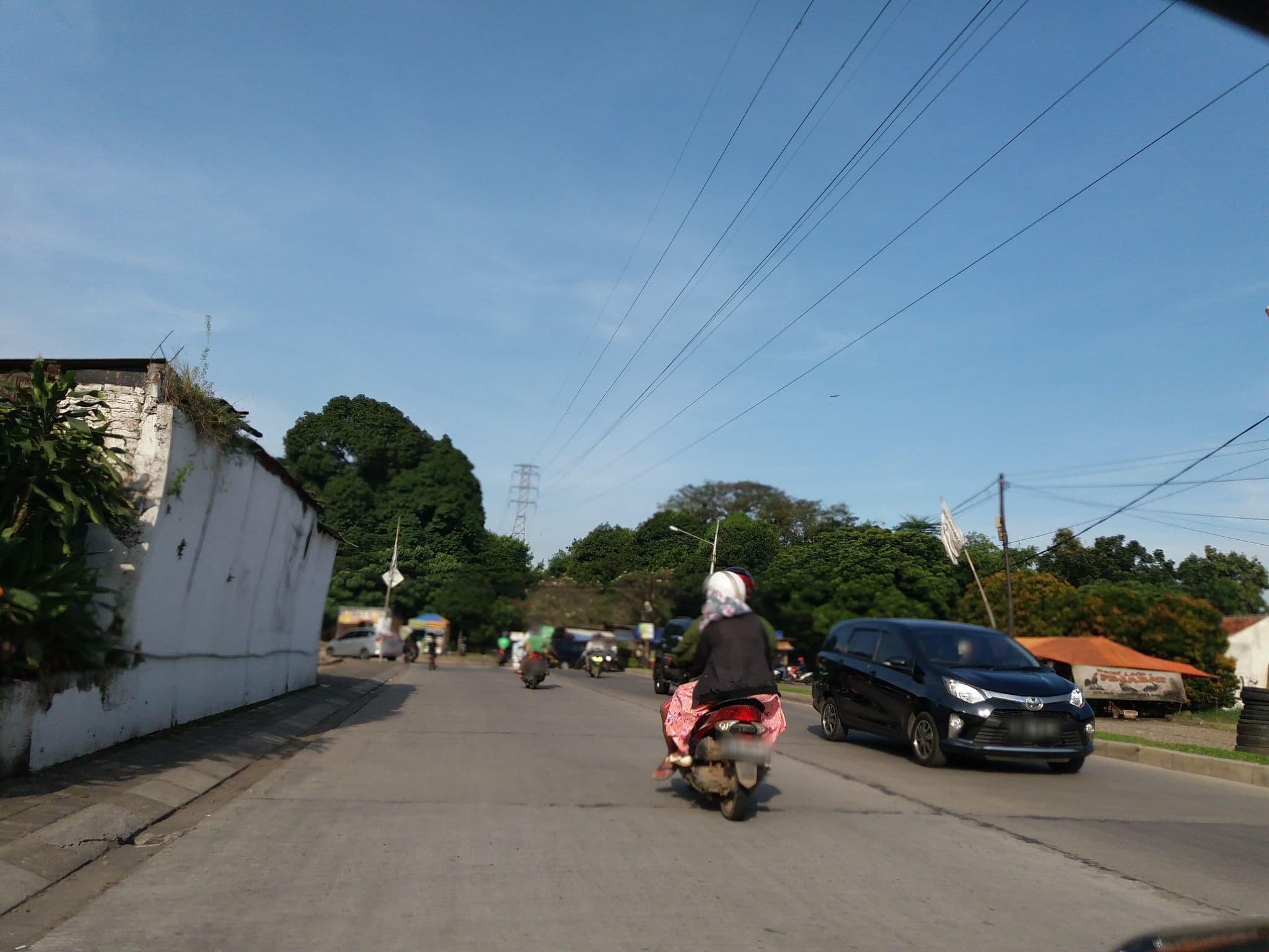 Street view near Badboy Pallace, Bandung — © fedrian_syah (CC BY-SA · Mapillary)