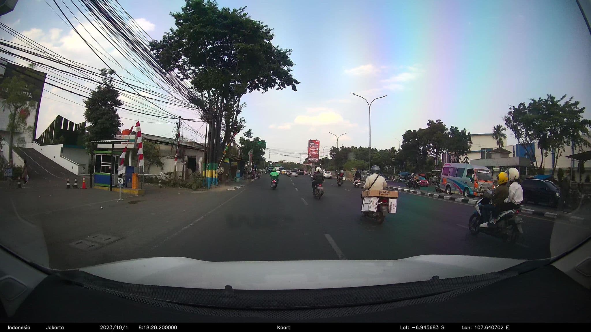 Street view near HoteL baLi worLd, Bandung — © kaart5 (CC BY-SA · Mapillary)