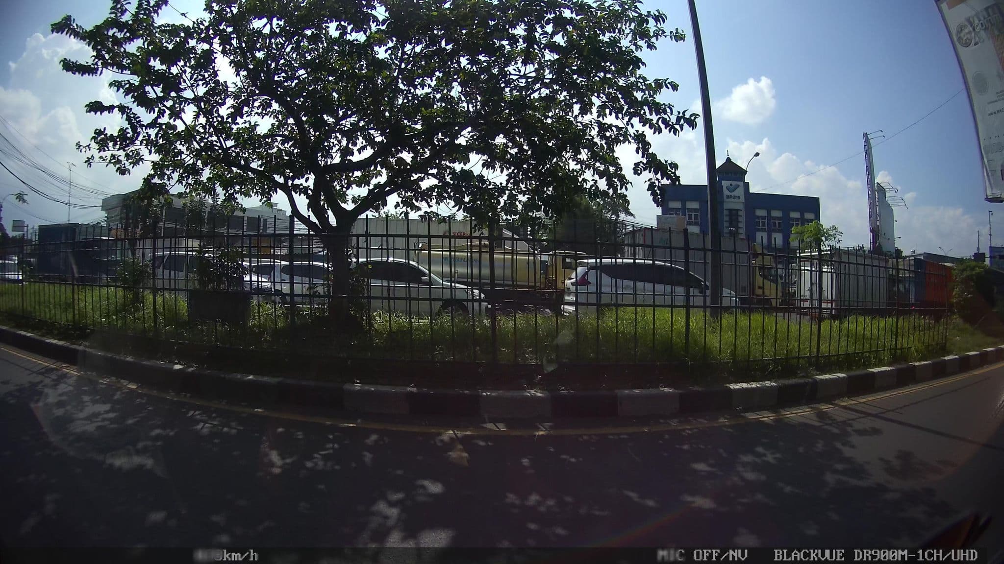Street view near Wisma Dharma Bakti Kementrian Pertahanan, Bandung, Jawa Barat, Bandung — © kaart_2 (CC BY-SA · Mapillary)