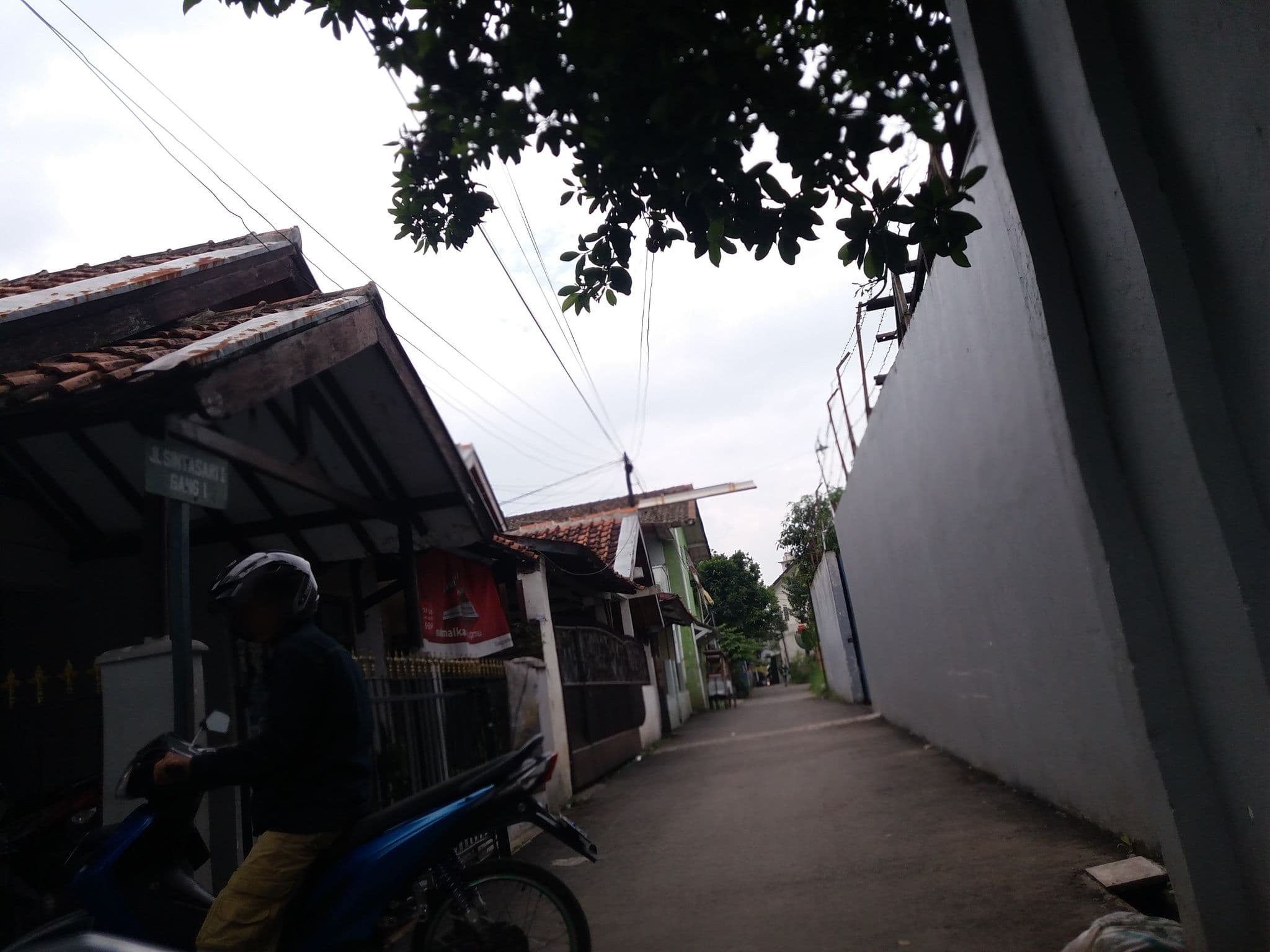 Street view near Kantor kitchen, Bandung — © fedrian_syah (CC BY-SA · Mapillary)