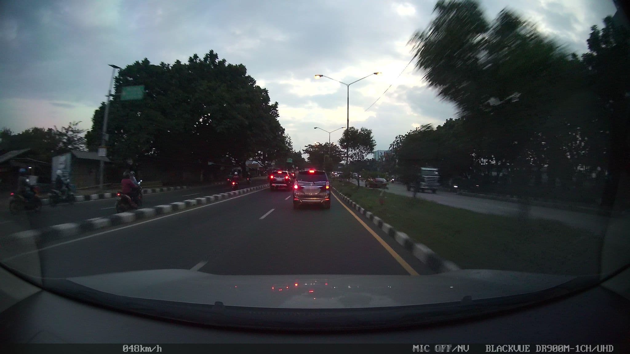 Street view near Hotel Puri, Bandung — © kaart_1 (CC BY-SA · Mapillary)