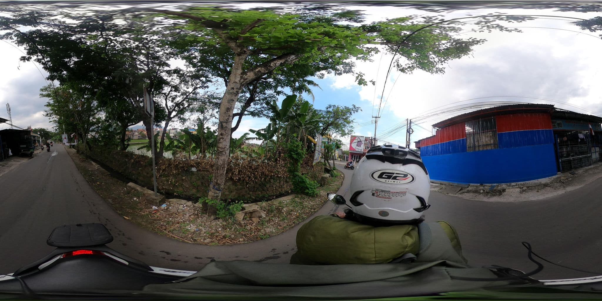 Street view near Sintesa Paninsula hotel, Bandung — © Kaart_Local (CC BY-SA · Mapillary)