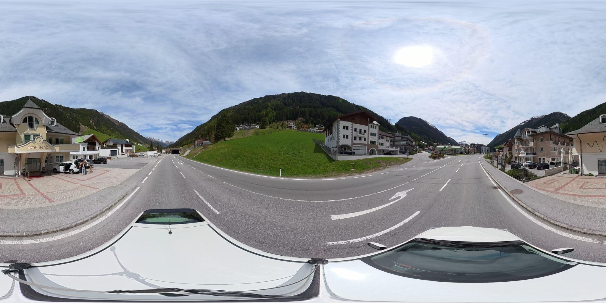 Street view near Haus Wintertraum, Ischgl — © osmplus_org (CC BY-SA · Mapillary)
