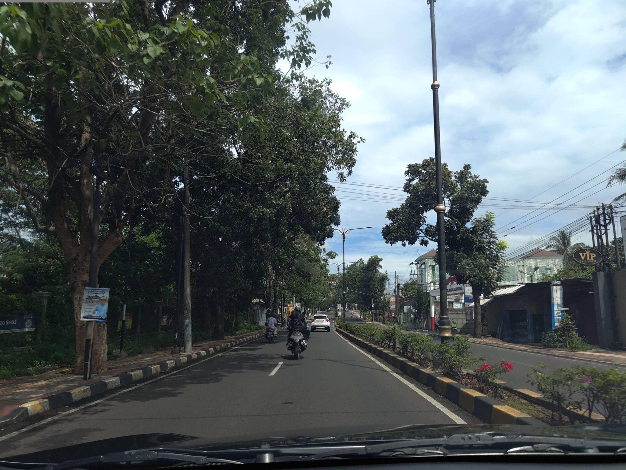 Street view near Vip Hotel, Cianjur — © FotoPeta (CC BY-SA · Mapillary)