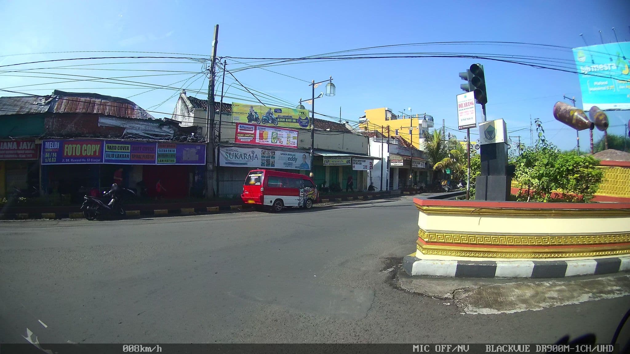 Street view near Hotel Krisna, Cianjur — © kaart_2 (CC BY-SA · Mapillary)