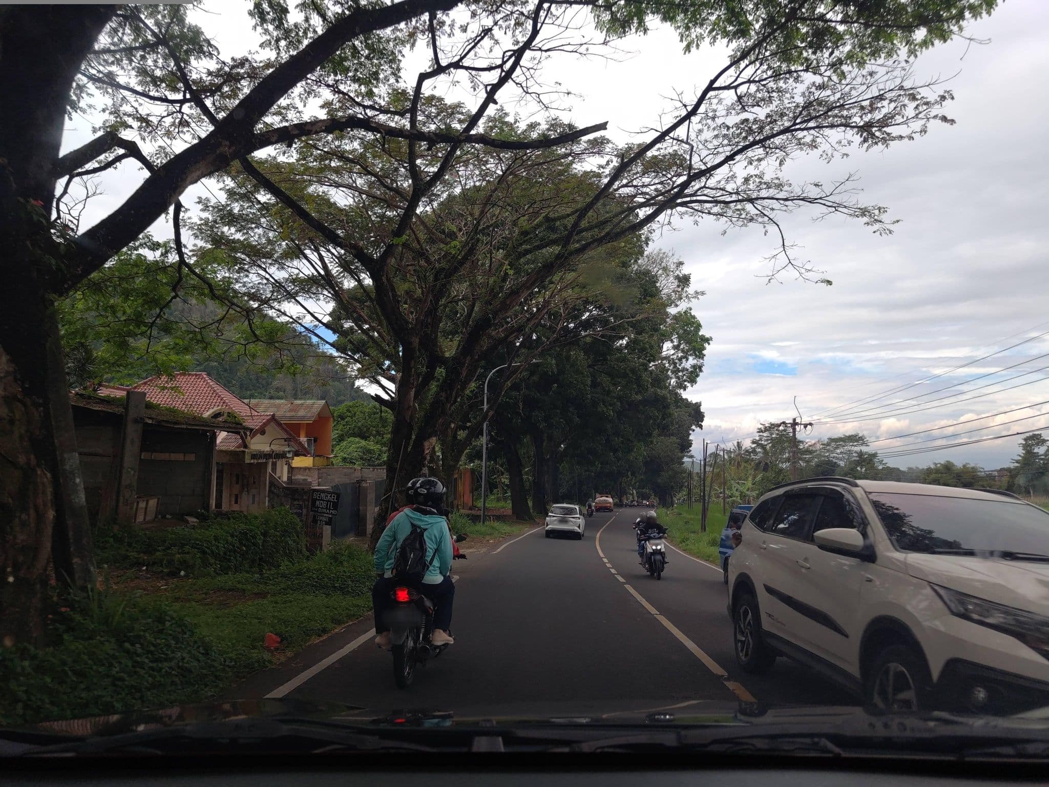 Street view near Sabda Alam Resort & Spa, Cianjur — © FotoPeta (CC BY-SA · Mapillary)
