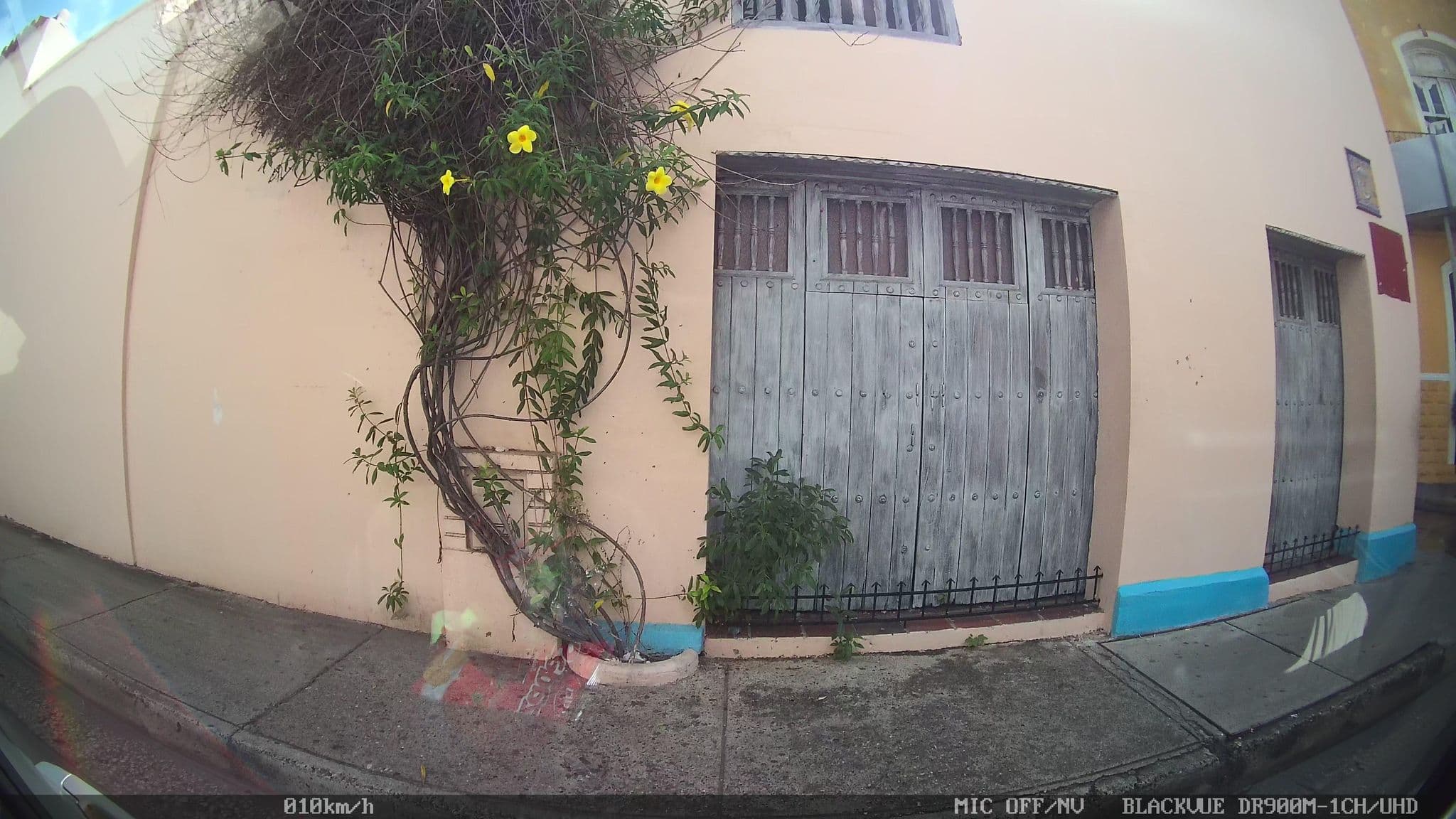 Street view near Tcherassi, Cartagena