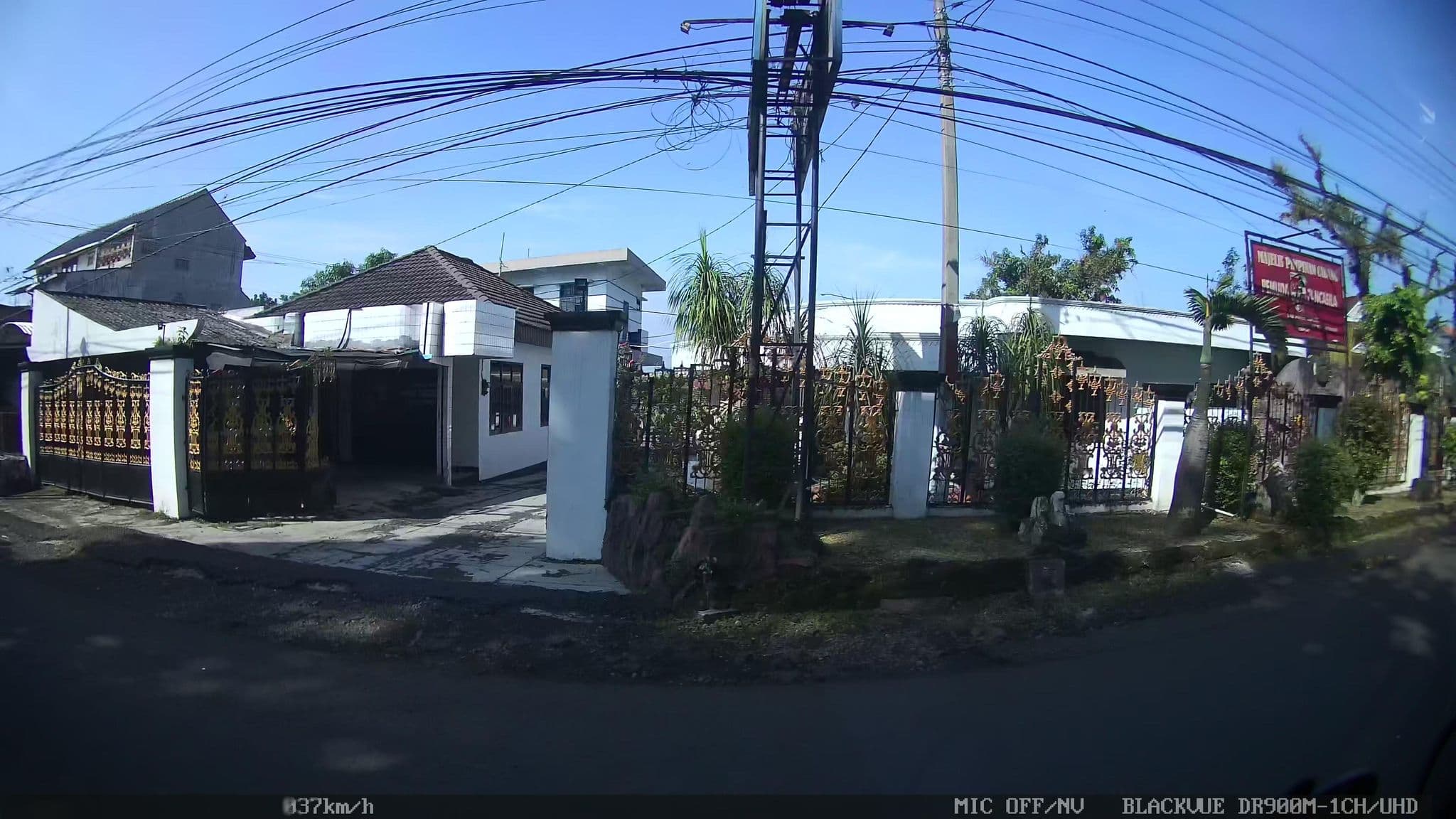 Street view near Hotel Leindel, Cianjur — © kaart_2 (CC BY-SA · Mapillary)