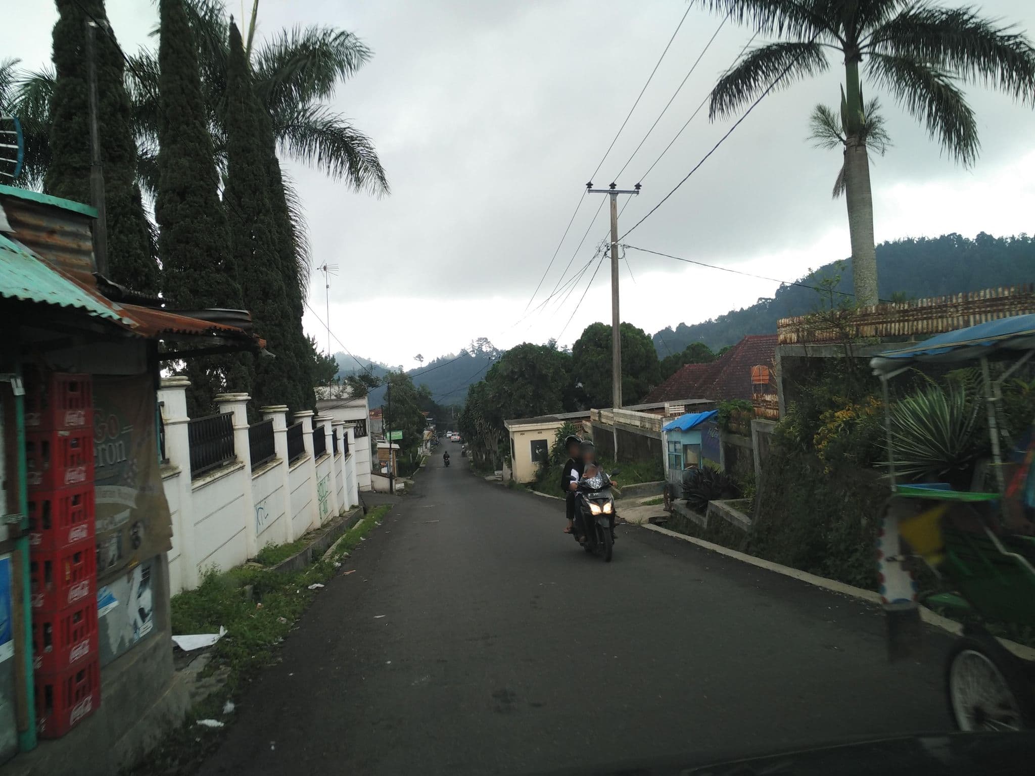 Street view near Villa Giri Kembangan, Cianjur — © roadroid (CC BY-SA · Mapillary)