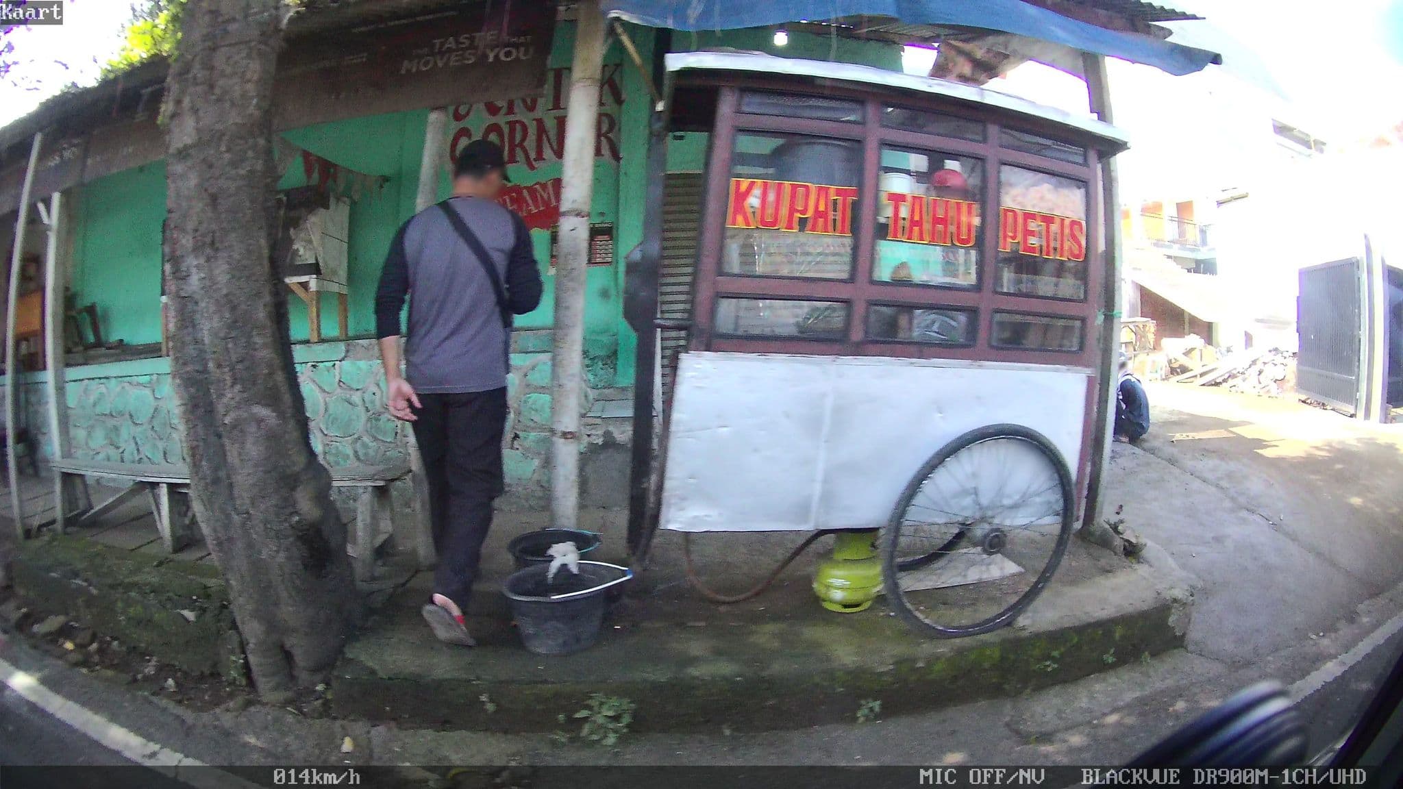 Street view near Hotel Historis, Cimahi — © kaart_1 (CC BY-SA · Mapillary)