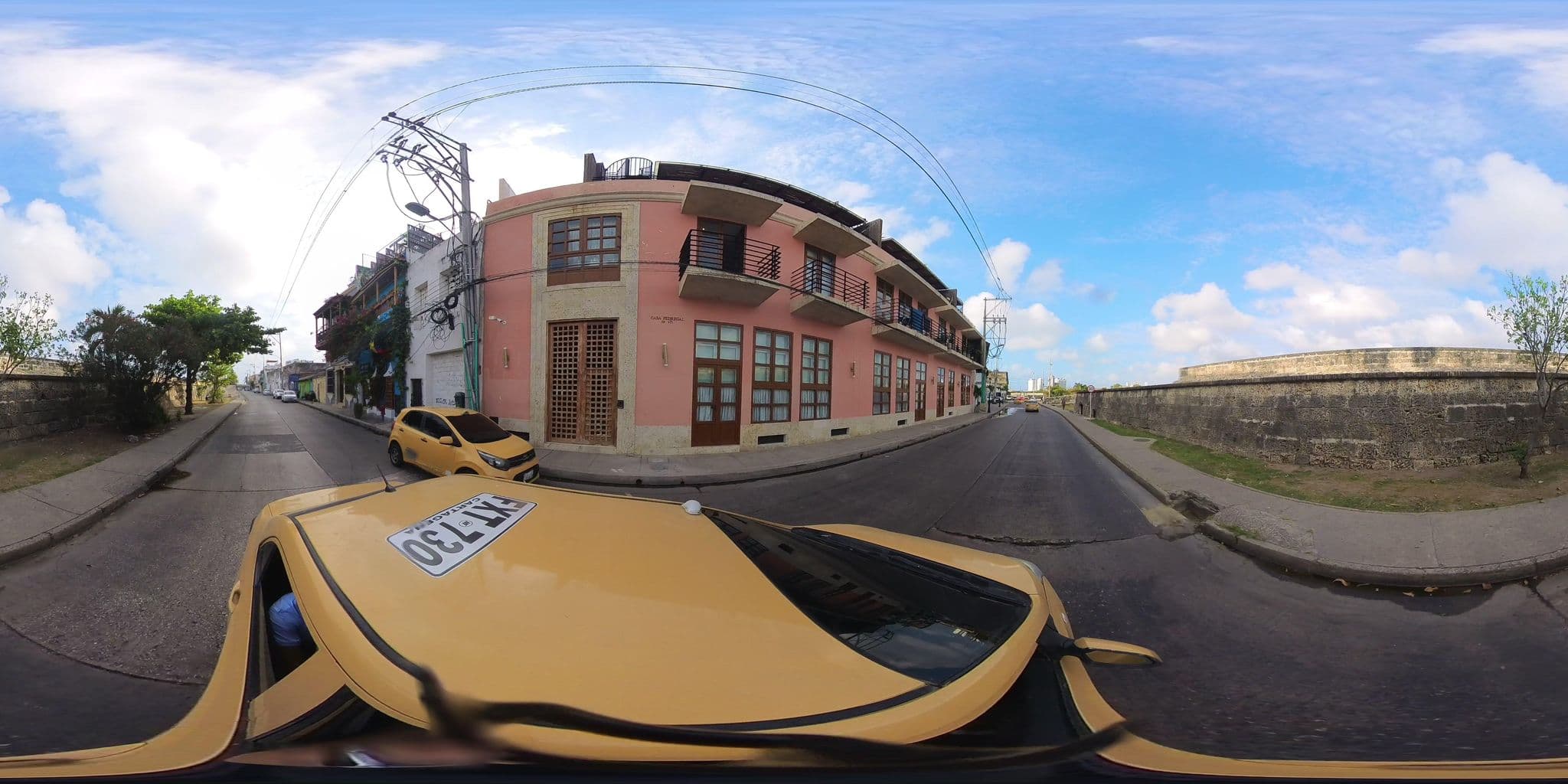 Street view near Casa Isabel, Cartagena