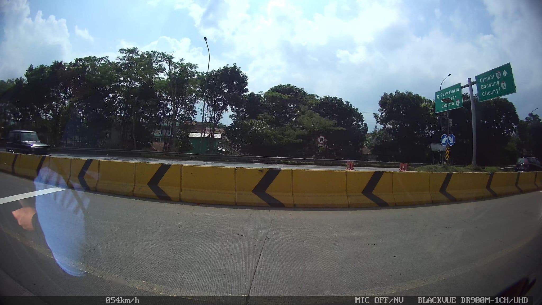 Street view near Hotel Paseban, Padalarang — © kaart_2 (CC BY-SA · Mapillary)