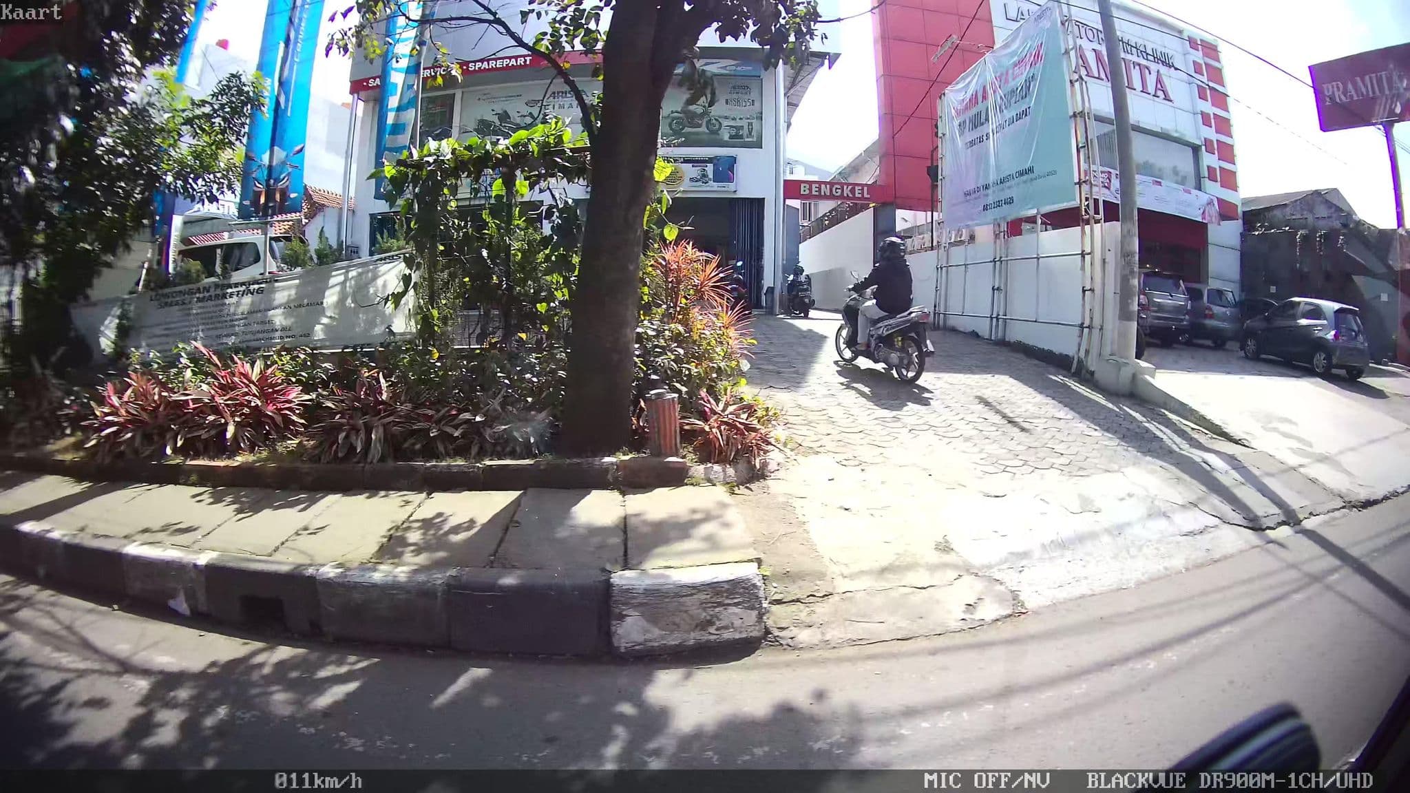 Street view near GreatSunday, Cimahi — © kaart_2 (CC BY-SA · Mapillary)