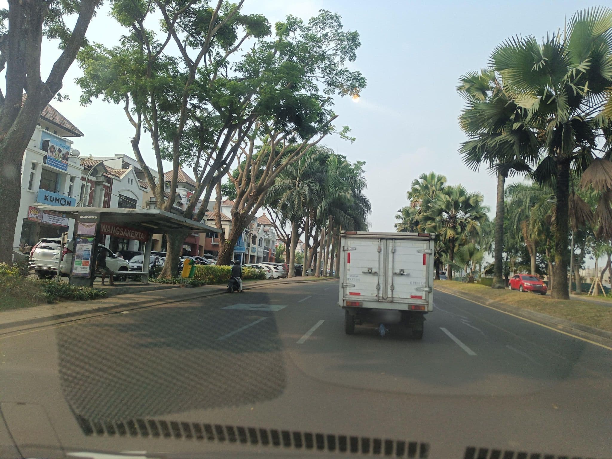 Street view near Hotel Mason Pine, Padalarang — © hen0ch (CC BY-SA · Mapillary)