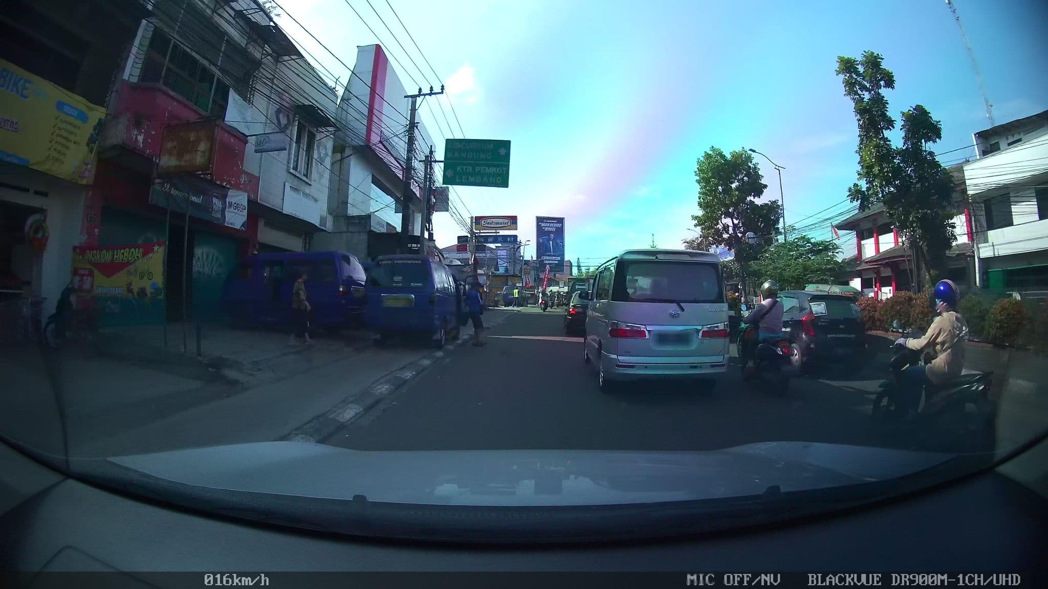 Street view near International Catellya Guest House I, Cimahi — © kaart_2 (CC BY-SA · Mapillary)