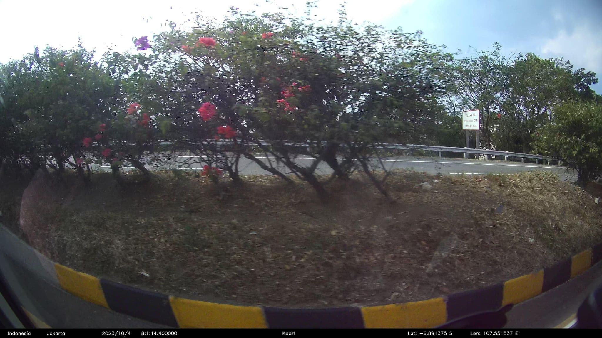 Street view near Naripan Hotel, Cimahi — © kaart_2 (CC BY-SA · Mapillary)