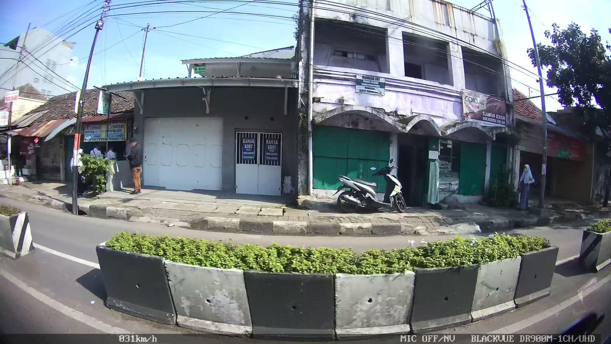 Street view near Penginapan Yasa, Cimahi — © kaart_2 (CC BY-SA · Mapillary)