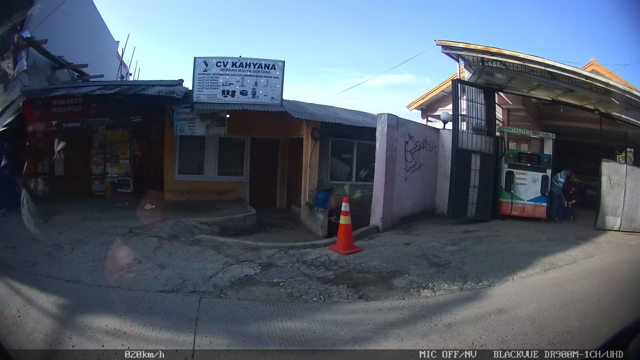 Street view near Enhaii Hotel, Cimahi — © kaart_2 (CC BY-SA · Mapillary)