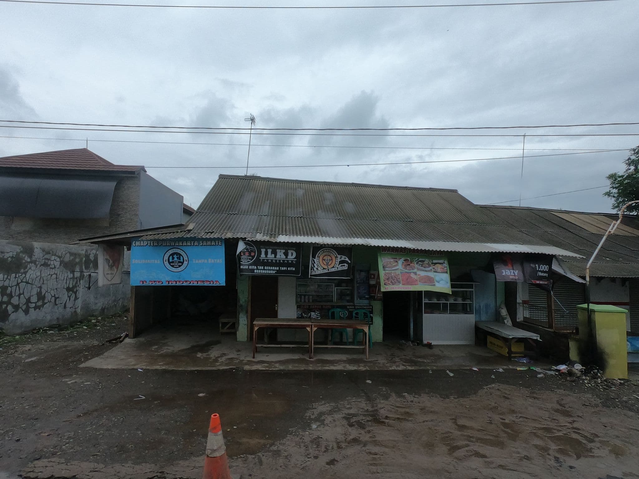 Street view near Airy Cibatu Raya KM 15 Purwakarta, Purwakarta — © stannyardhya (CC BY-SA · Mapillary)