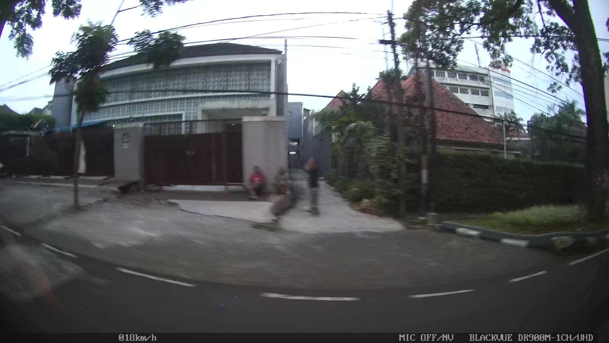 Street view near Merial Syariah Boutique, Bandung — © kaart5 (CC BY-SA · Mapillary)