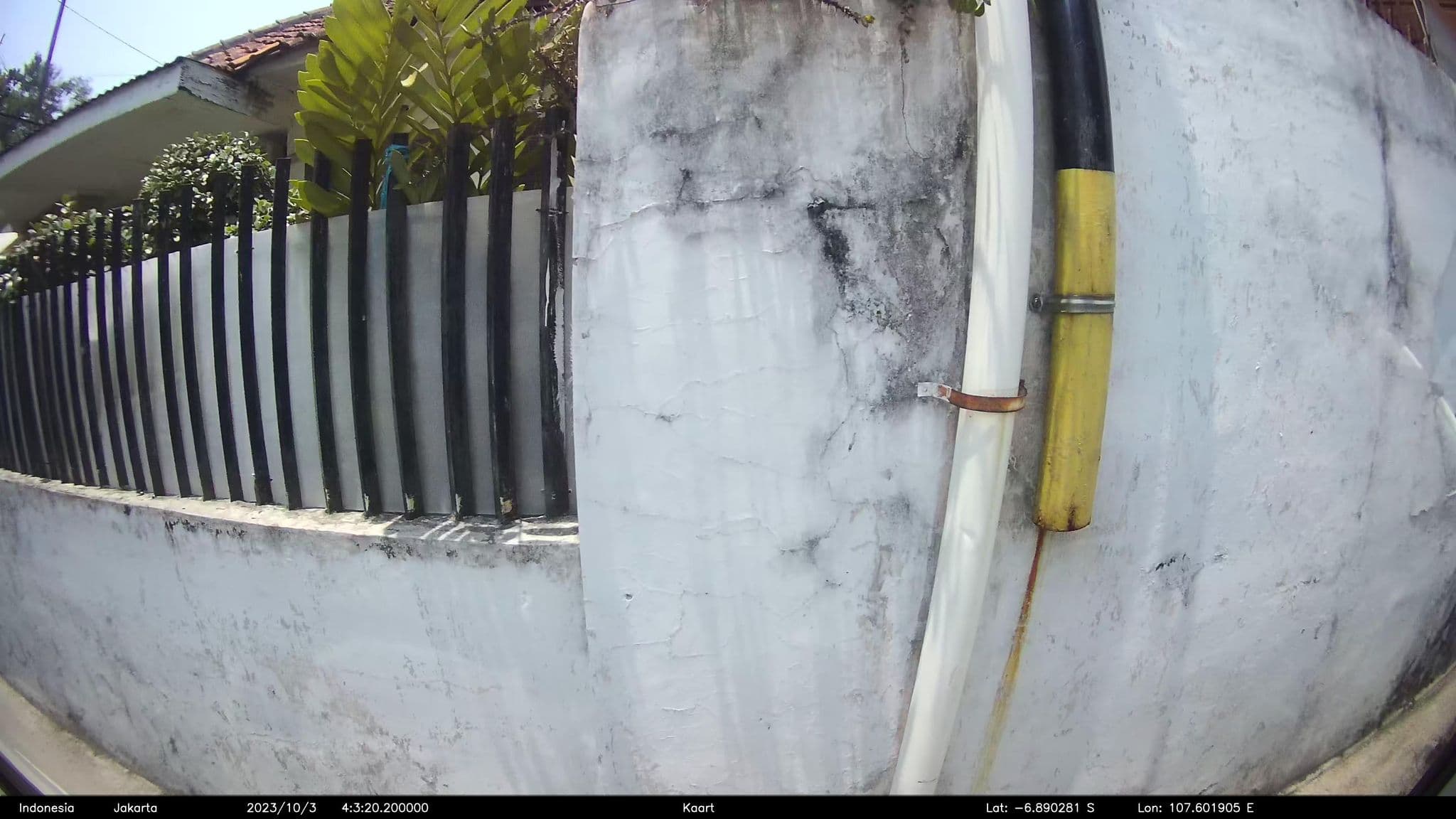 Street view near Hotel Abang, Bandung — © kaart5 (CC BY-SA · Mapillary)