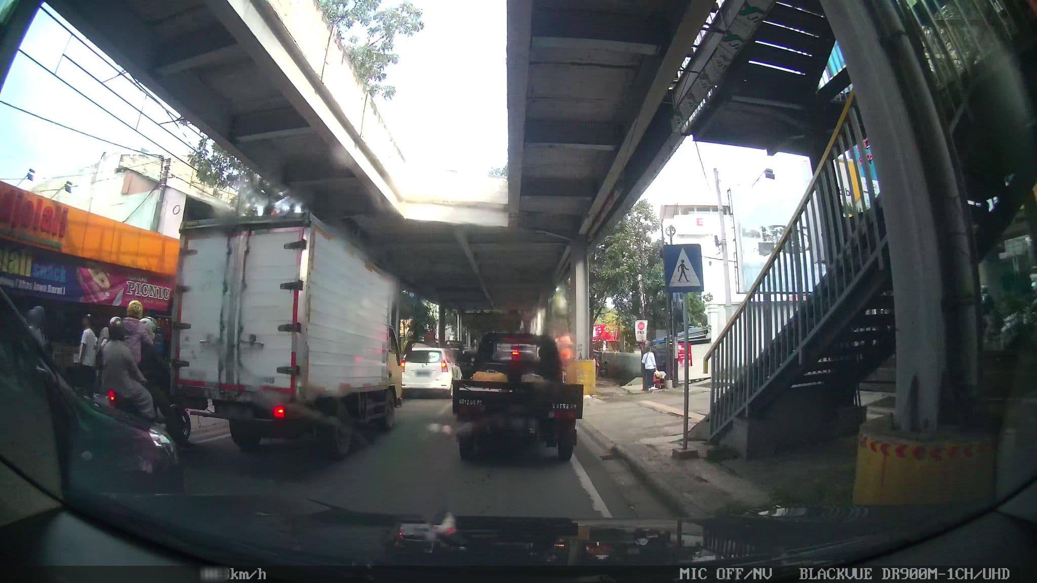 Street view near ZEN Premium Cihampelas, Bandung — © kaart5 (CC BY-SA · Mapillary)