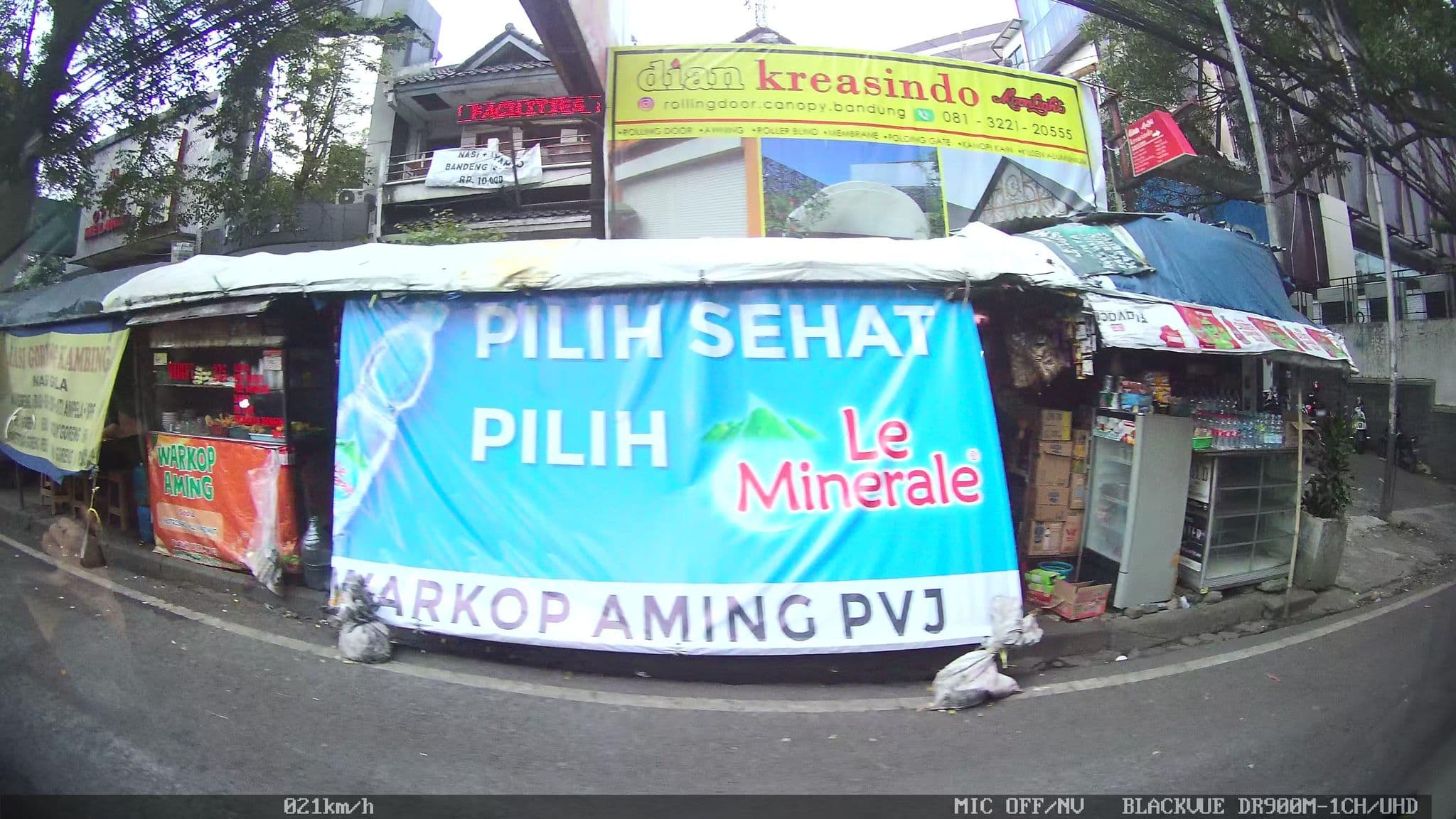 Street view near Dejava Hotel, Bandung — © kaart5 (CC BY-SA · Mapillary)