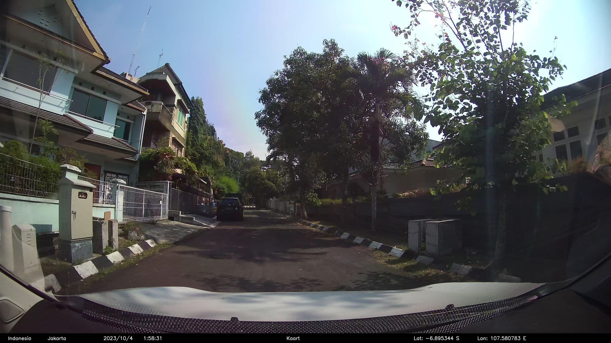 Street view near Wisma Sanita, Bandung — © kaart5 (CC BY-SA · Mapillary)