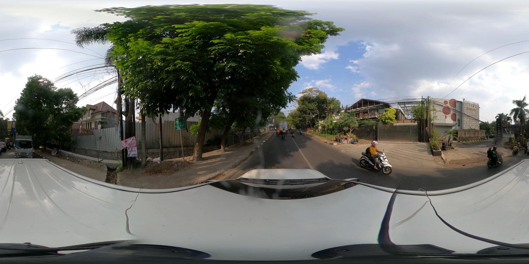 Street view near Majesty Hotel & Apartement , lantai 9, Cimahi — © kaart5 (CC BY-SA · Mapillary)