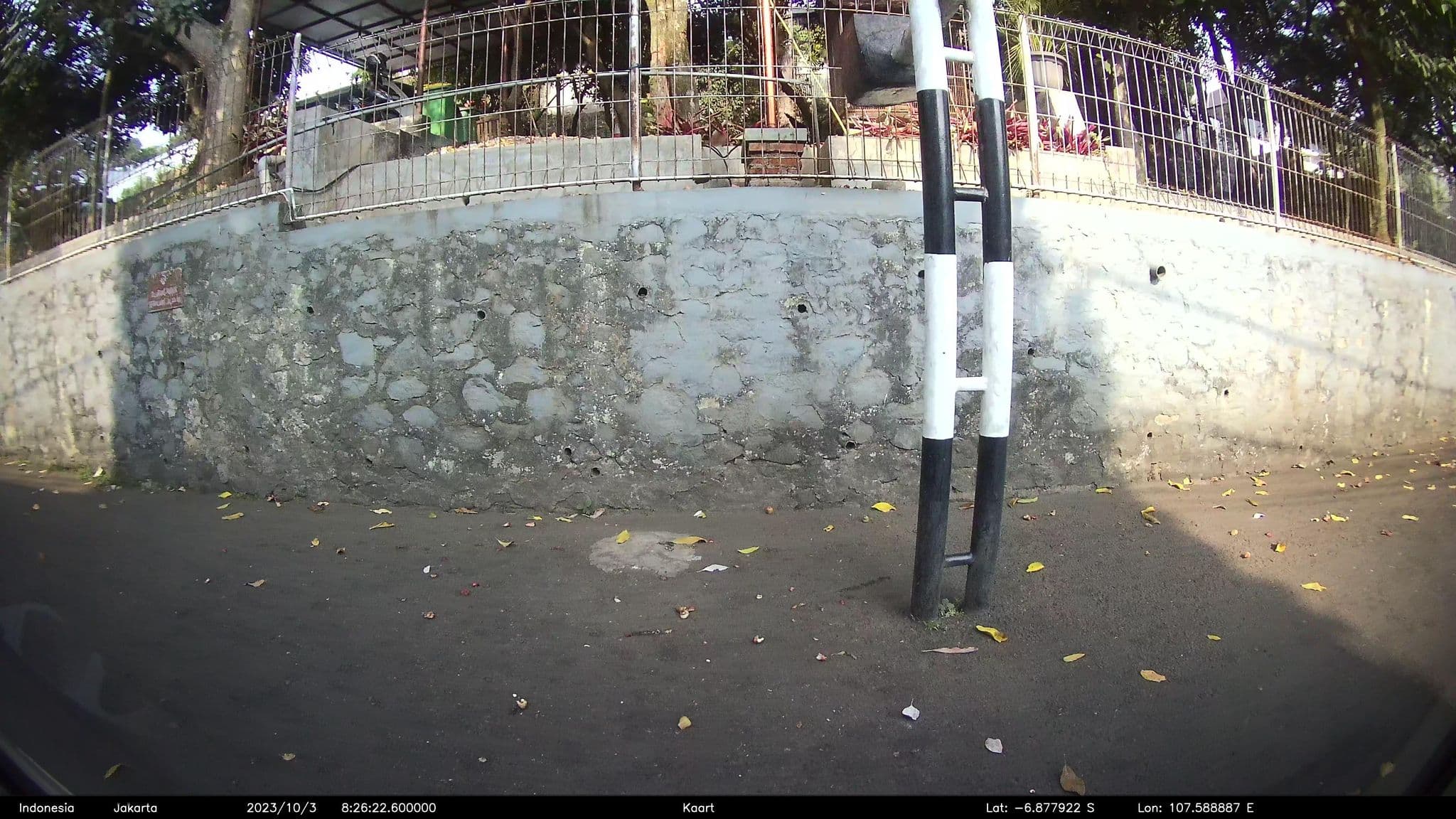 Street view near Setra Priangan Guest House Hotel, Cimahi — © kaart_1 (CC BY-SA · Mapillary)