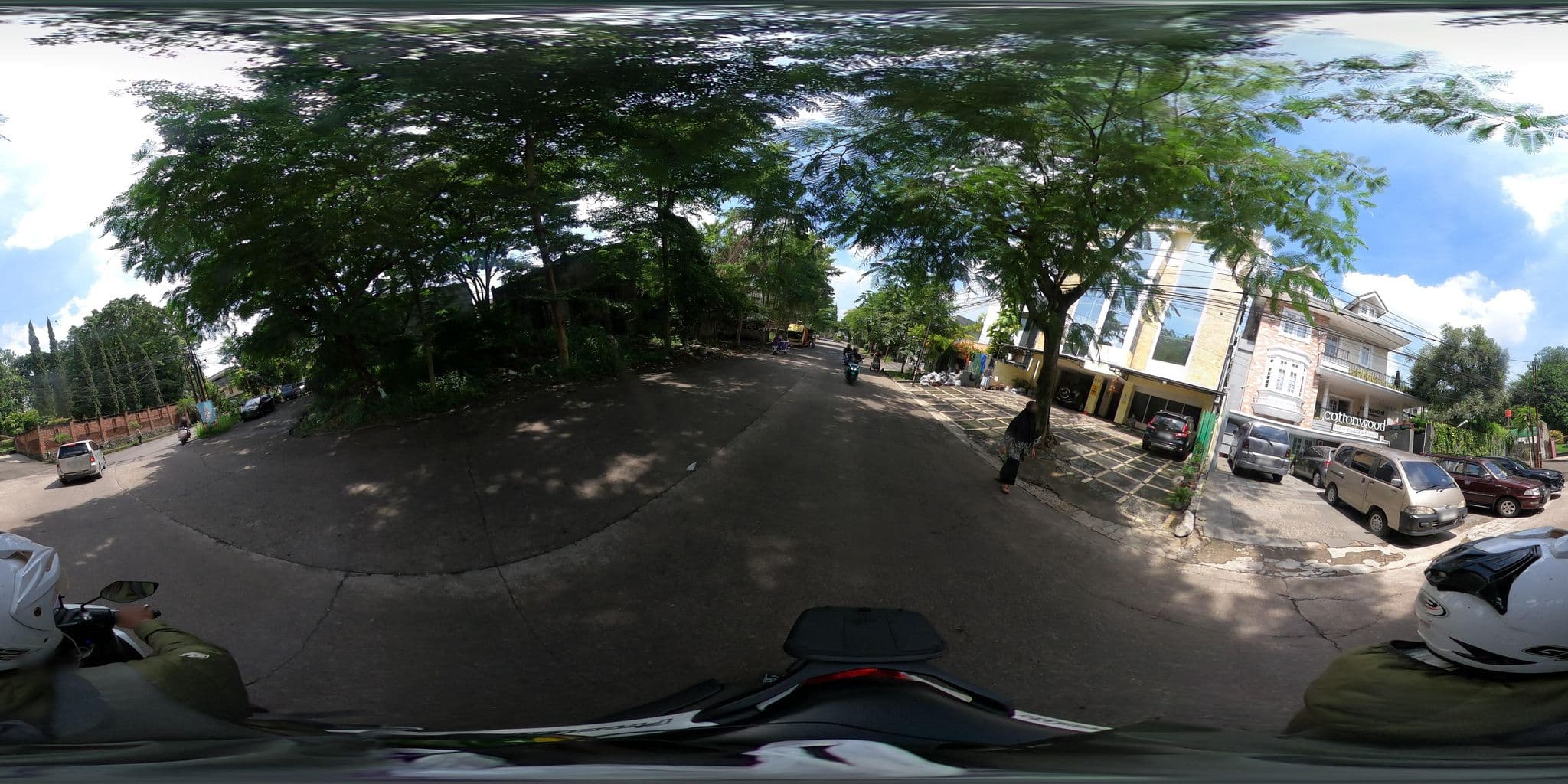 Street view near Cottonwood Bed & Breakfast, Cimahi — © Kaart_Local (CC BY-SA · Mapillary)