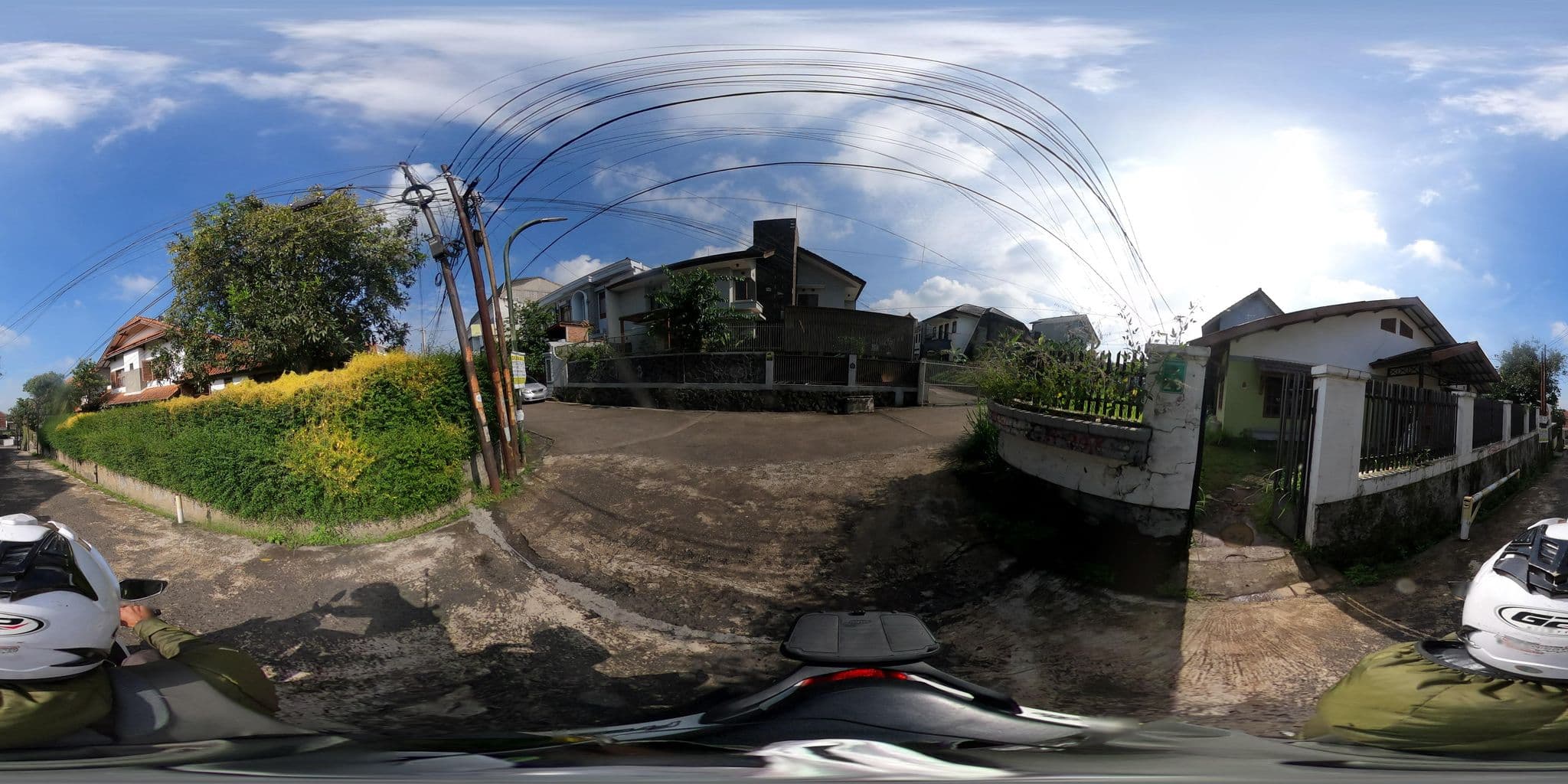 Street view near Hotel lembah asri, Cimahi — © Kaart_Local (CC BY-SA · Mapillary)