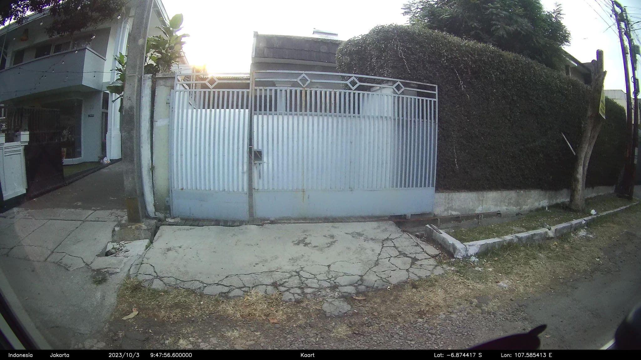 Street view near Rumah Asri Guest House, Cimahi — © kaart5 (CC BY-SA · Mapillary)