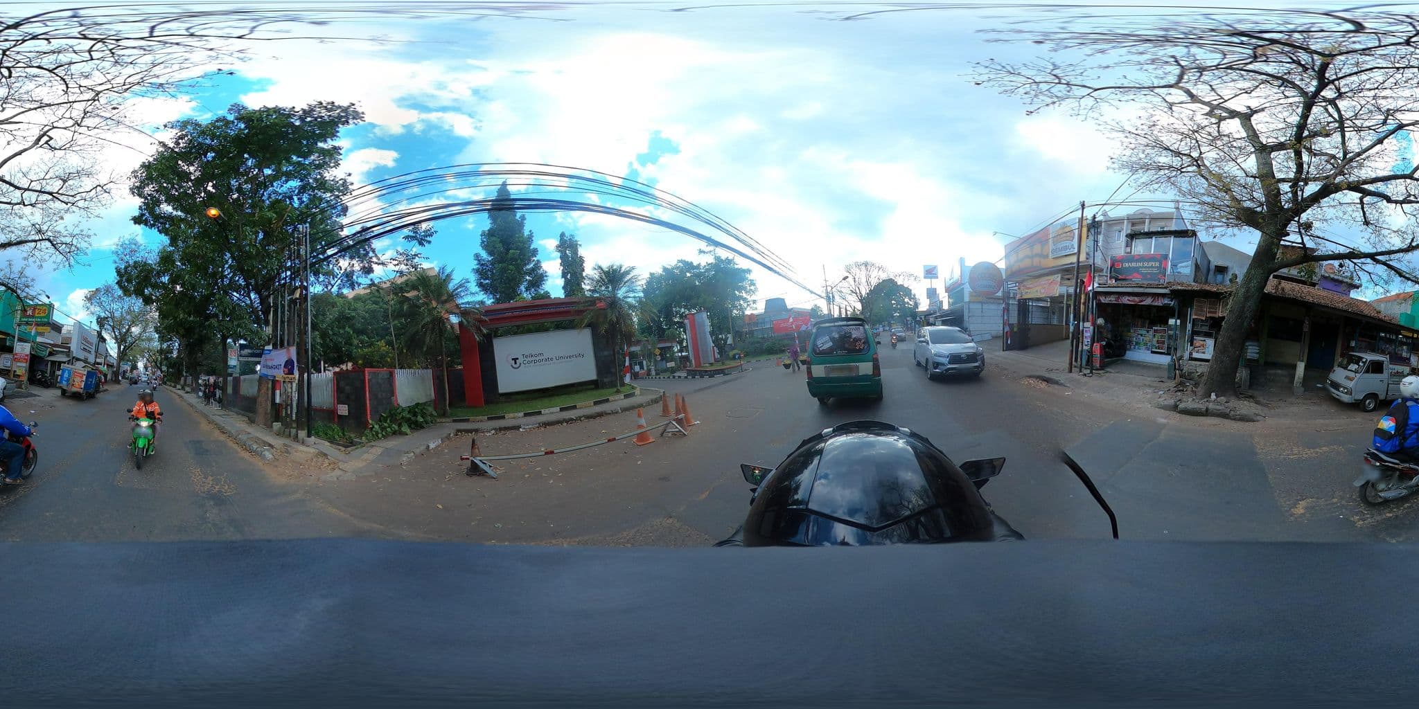 Street view near Isola Resort - Geger Kalong, Cimahi — © Kaart_Local (CC BY-SA · Mapillary)