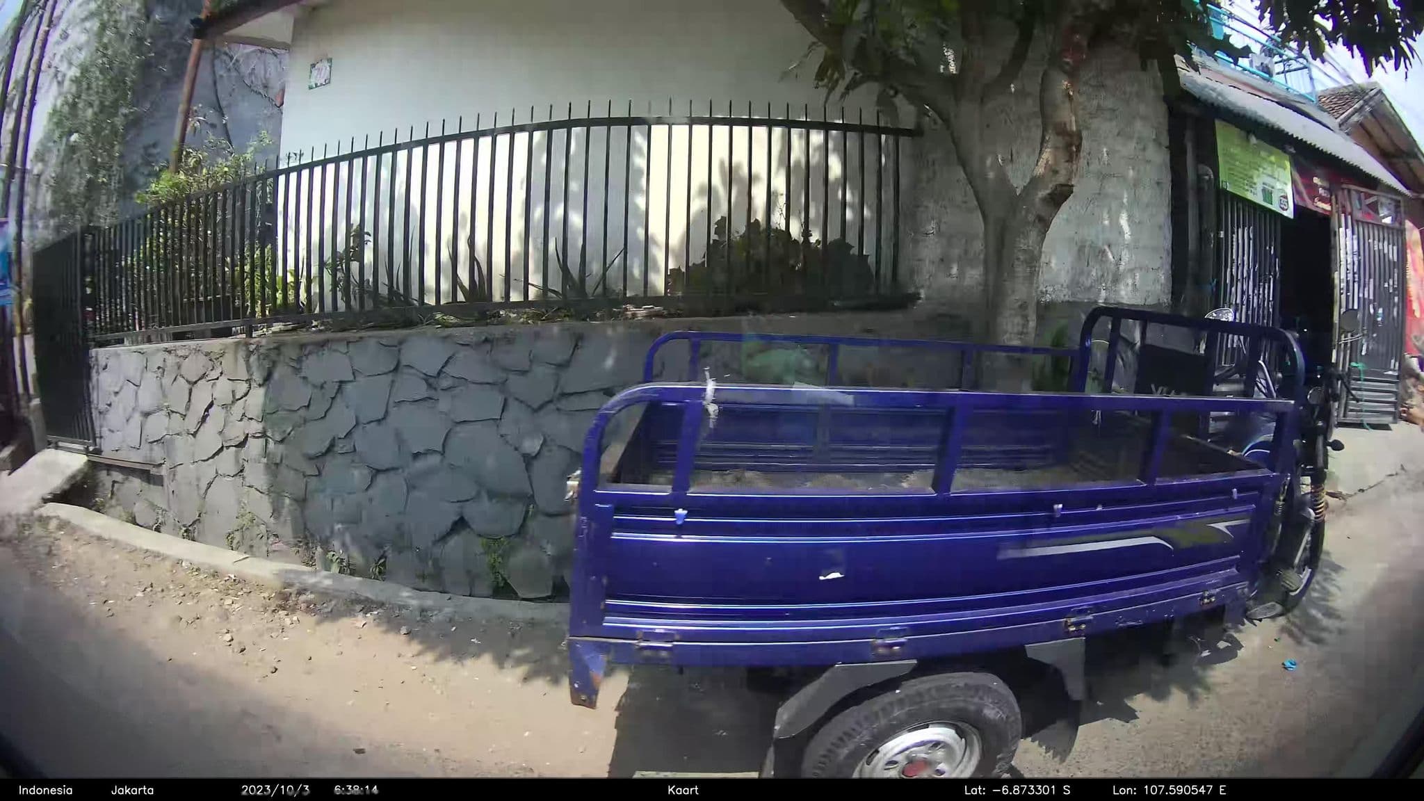 Street view near Kledung Pass Hotel, Cimahi — © kaart5 (CC BY-SA · Mapillary)