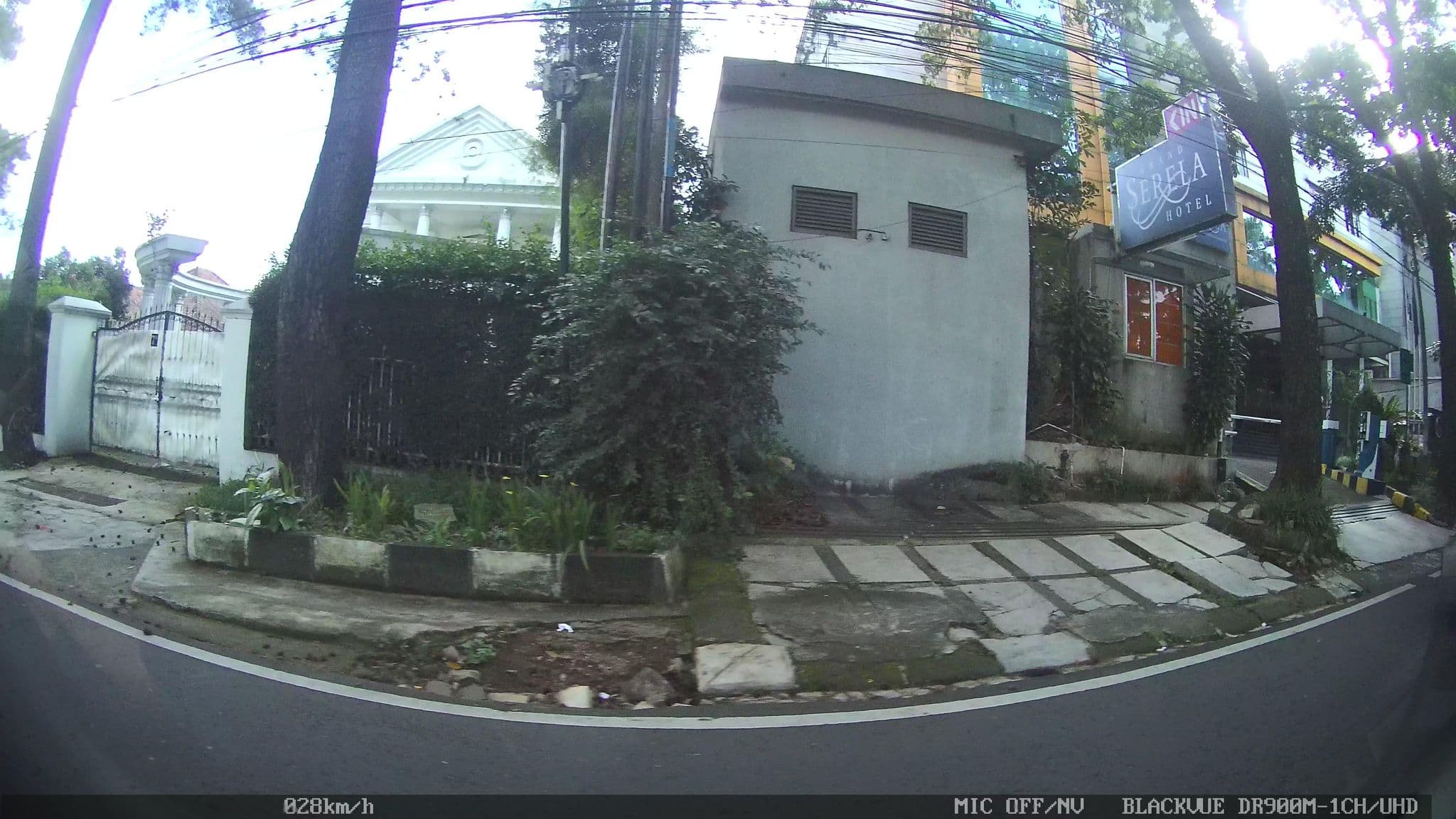 Street view near Lobby, Bandung — © kaart5 (CC BY-SA · Mapillary)
