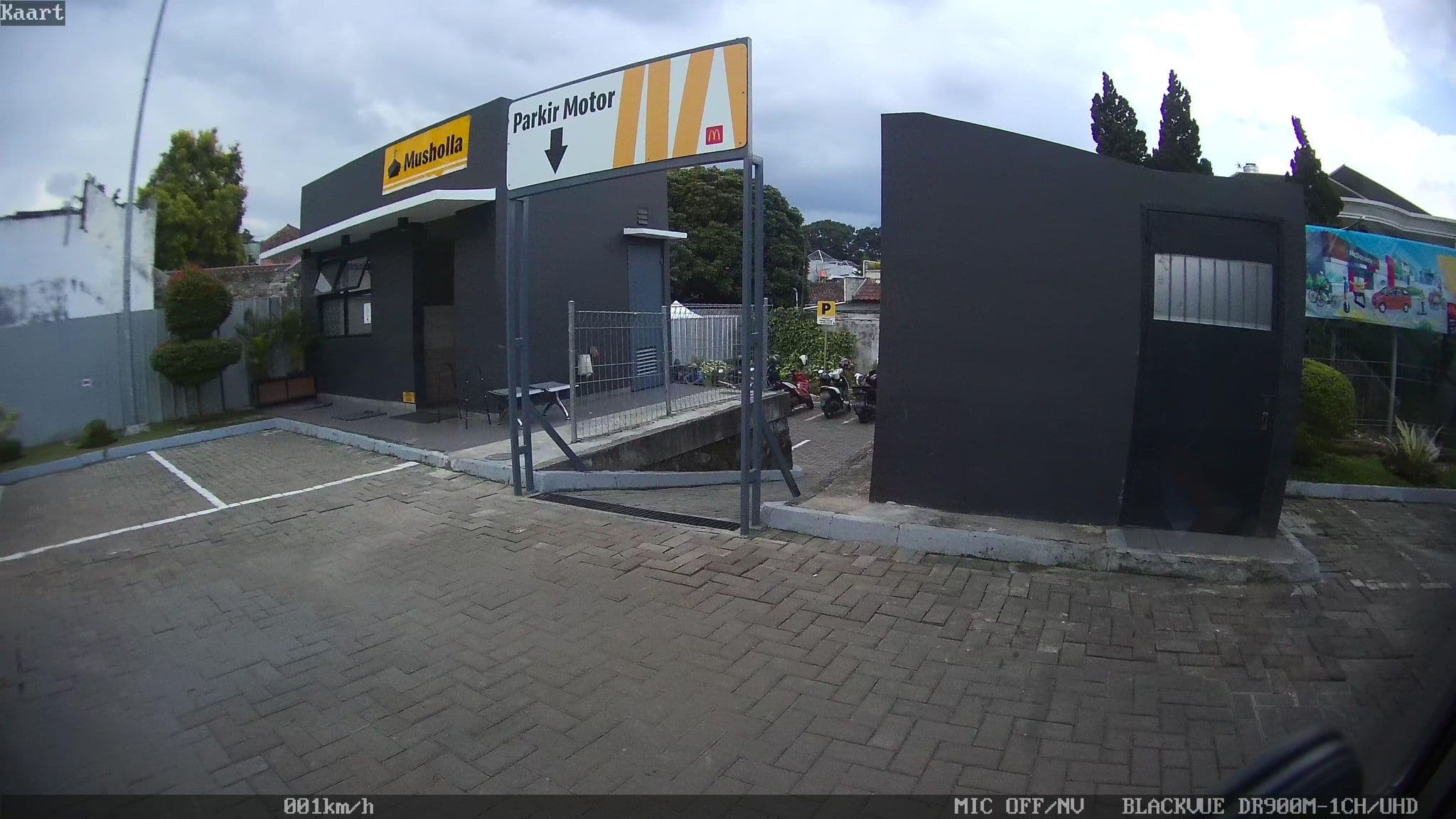 Street view near 3s Guest House, Bandung — © kaart_2 (CC BY-SA · Mapillary)