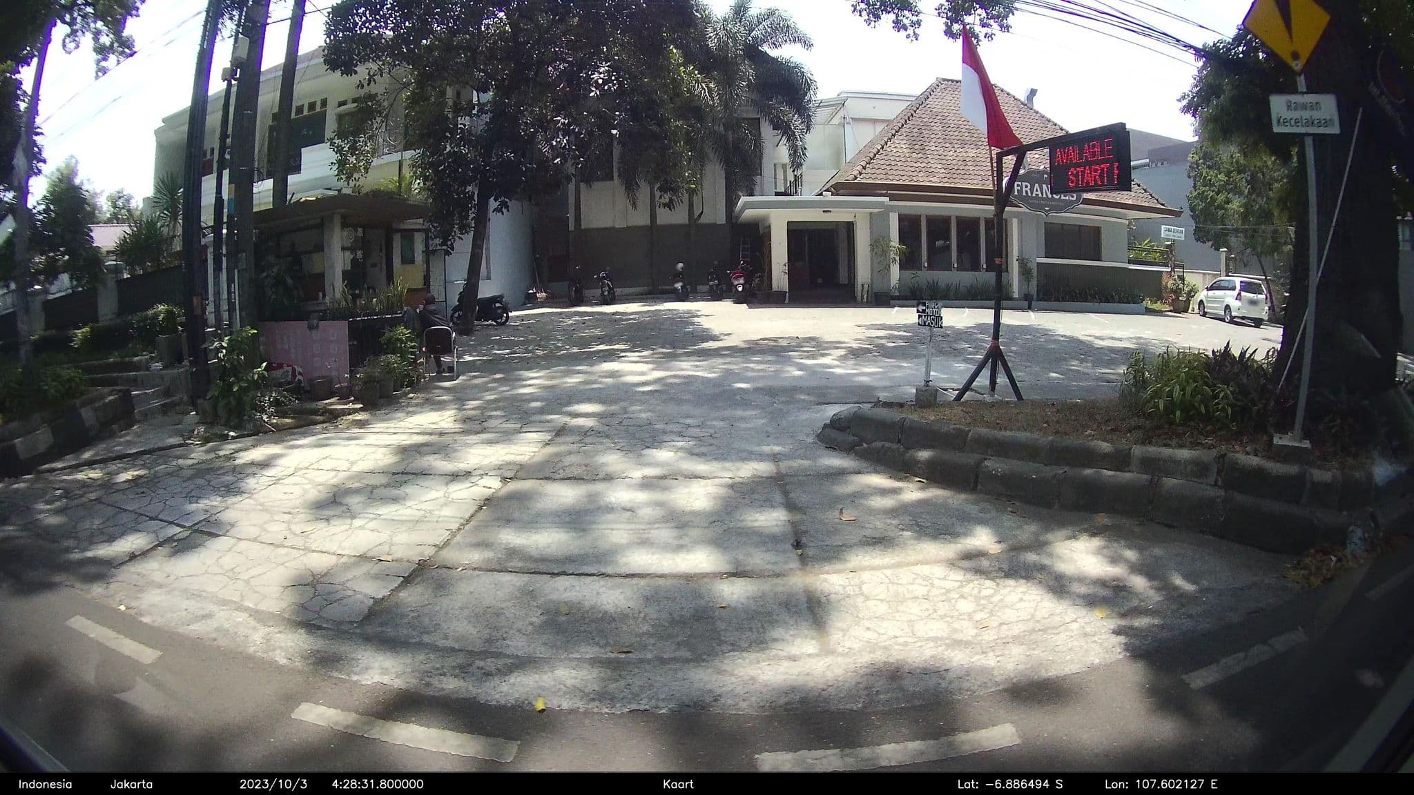 Street view near Wisma Bulog, Bandung — © kaart5 (CC BY-SA · Mapillary)