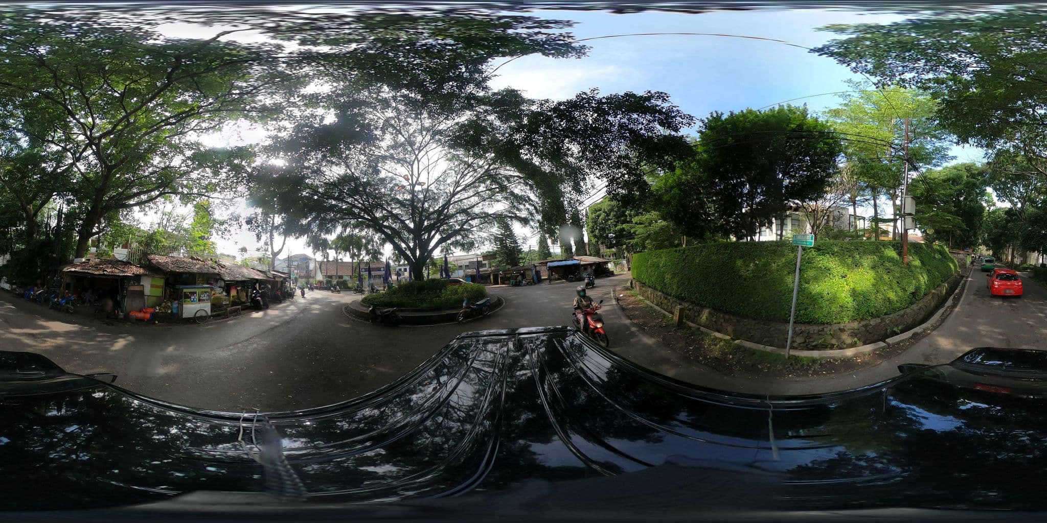 Street view near Ciumbeuleuit Hotel, Lembang — © kaart_360 (CC BY-SA · Mapillary)