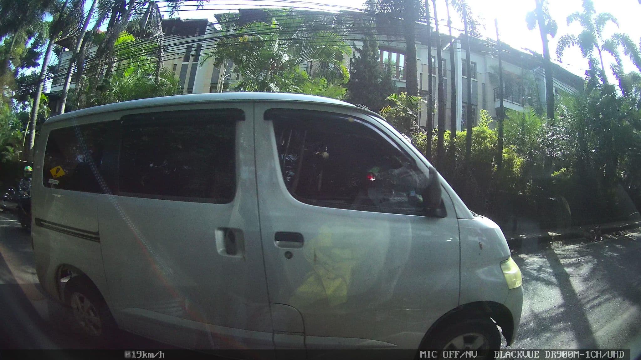 Street view near De Bale Pakuan Townhouse | House in Bandung, Bandung — © kaart_2 (CC BY-SA · Mapillary)