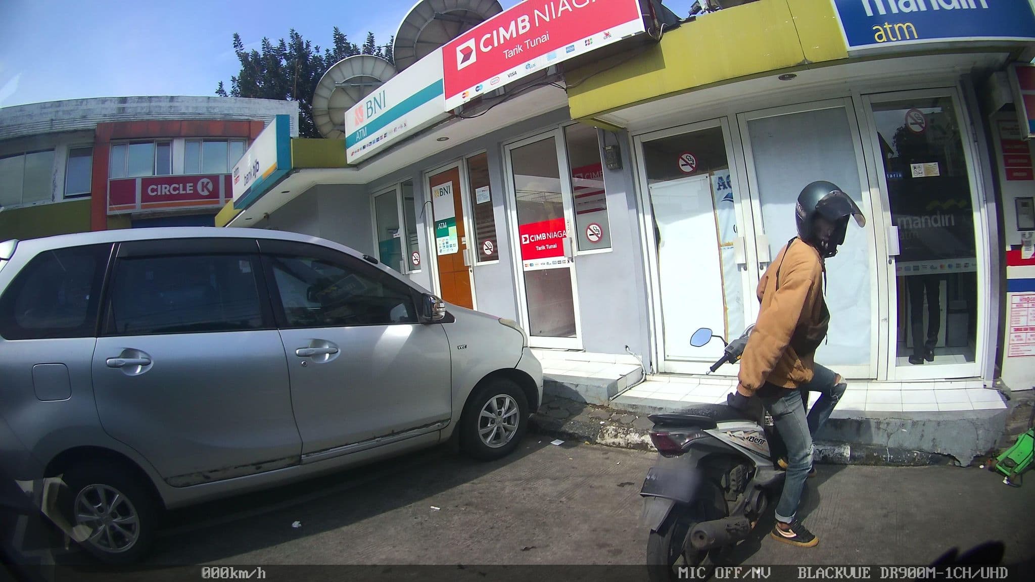 Street view near 101 Hotel Bandung, Bandung — © kaart_2 (CC BY-SA · Mapillary)
